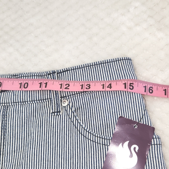 GLORIA VANDERBILT WOMENS BERMUDA SIZE 10 P NEW WITH TAGS - Picture 9 of 15